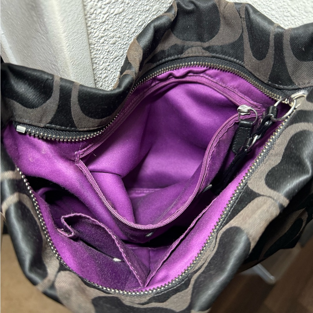 Vintage Coach Carly Black Shoulder Bag with Signature Pattern - Picture 13 of 13